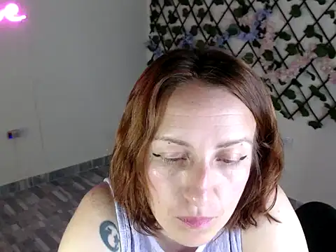 Snapshot of kittykalor09 chatting on April 18, 10:10 pm kittykalor09 online show from April 18, 10:10 pm