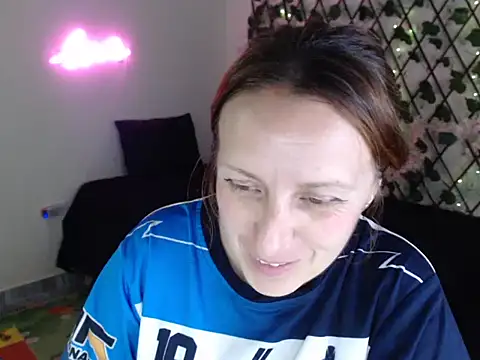 Snapshot of kittykalor09 chatting on May 24, 1:21 am kittykalor09 online show from May 24, 1:21 am