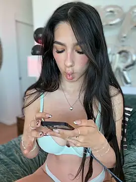 LoveLillyy online show from March 23, 7:51 pm