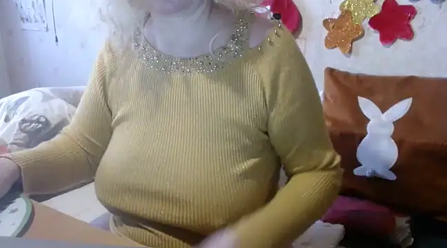 QueenLana online show from January 6, 10:46 am