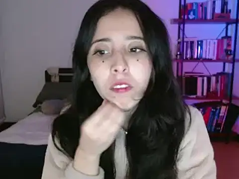 Snapshot of babyluna_8_8 chatting on December 26, 3:06 am babyluna 8 8 online show from December 26, 3:06 am