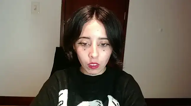 Snapshot of babyluna_8_8 chatting on February 14, 2:39 am babyluna 8 8 online show from February 14, 2:39 am