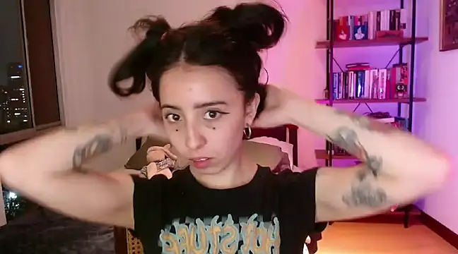 Snapshot of babyluna_8_8 chatting on February 27, 2:42 am babyluna 8 8 online show from February 27, 2:42 am