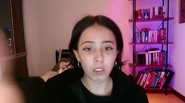 Snapshot of babyluna_8_8 chatting on February 27, 5:45 am babyluna 8 8 online show from February 27, 5:45 am