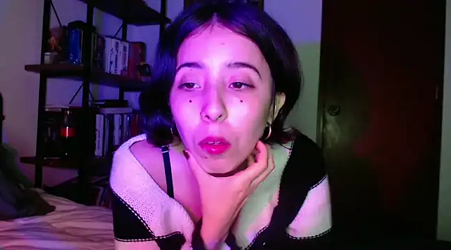 Snapshot of babyluna_8_8 chatting on March 12, 2:30 am babyluna 8 8 online show from March 12, 2:30 am