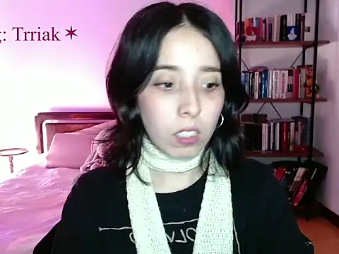 Snapshot of babyluna_8_8 chatting on April 8, 10:32 pm babyluna 8 8 online show from April 8, 10:32 pm