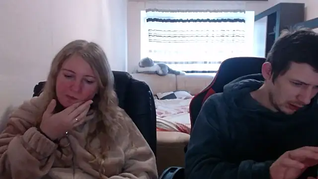 PeterAndJen online show from February 18, 6:26 am