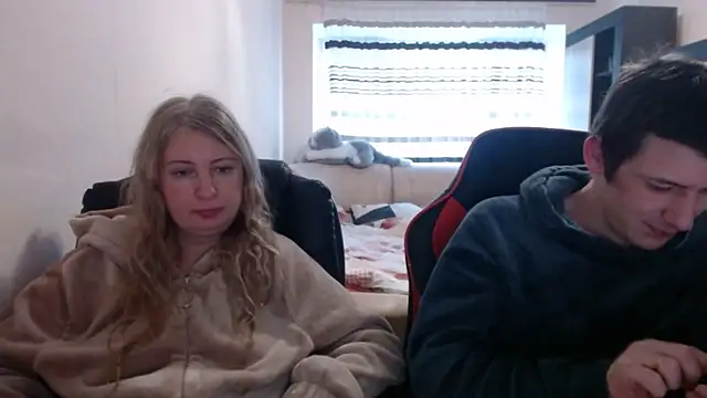 PeterAndJen online show from February 19, 2:01 pm