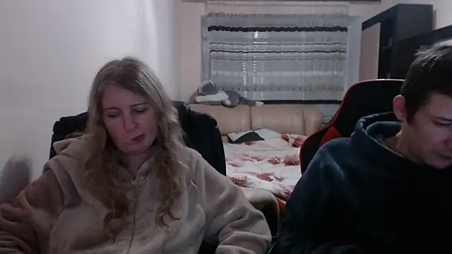 PeterAndJen online show from February 19, 8:10 pm