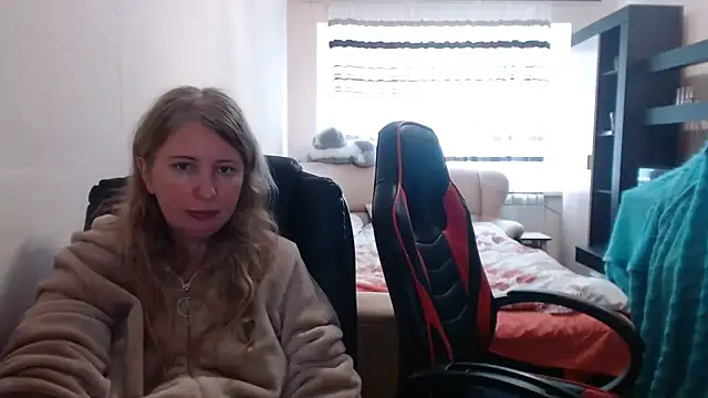 PeterAndJen online show from February 21, 12:50 pm
