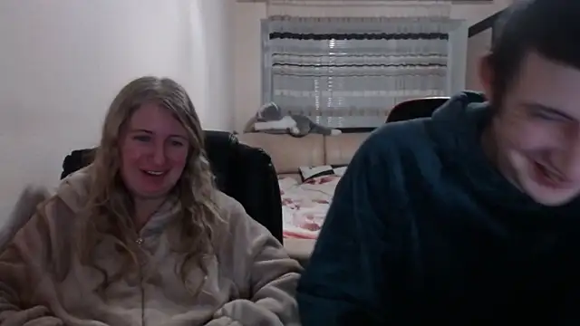 PeterAndJen online show from February 21, 6:59 pm