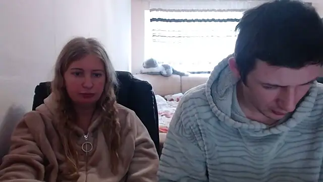 PeterAndJen online show from February 22, 9:45 am