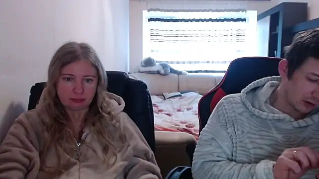 PeterAndJen online show from February 23, 7:00 am