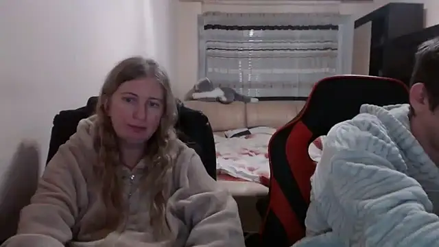 PeterAndJen online show from February 24, 8:25 pm