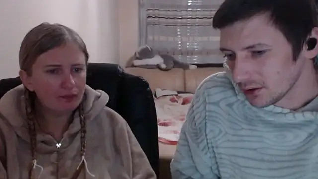 PeterAndJen online show from February 26, 8:00 pm