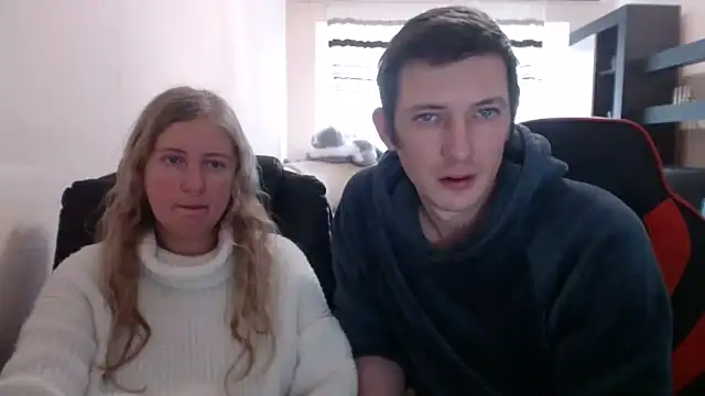 PeterAndJen online show from March 1, 10:45 am