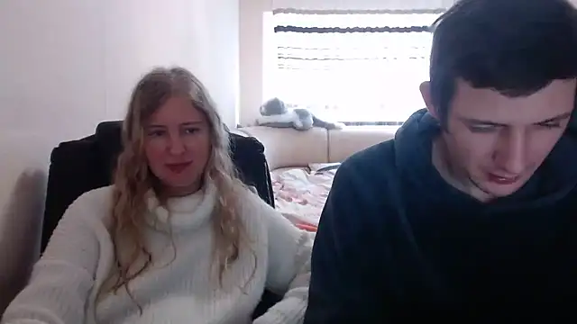 PeterAndJen online show from March 3, 3:53 pm