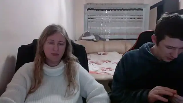 PeterAndJen online show from March 3, 6:55 pm