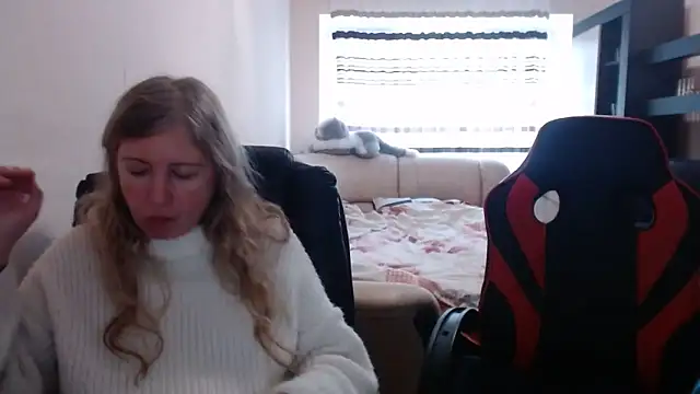 PeterAndJen online show from March 6, 10:09 am