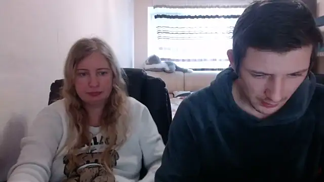 PeterAndJen online show from March 9, 6:39 am