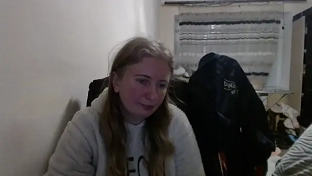 PeterAndJen online show from February 1, 7:23 pm