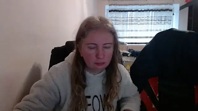 PeterAndJen online show from February 15, 7:05 am