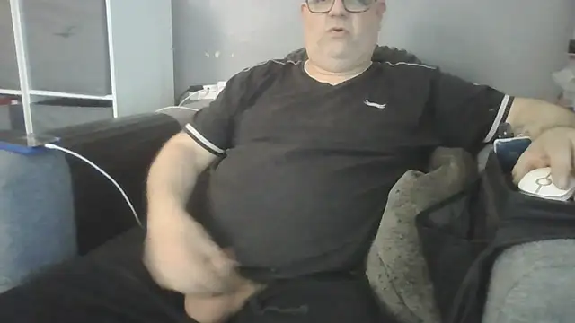 Naturistmale45 online show from April 27, 12:58 pm