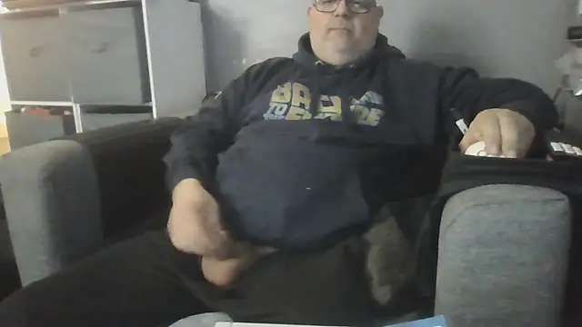 Naturistmale45 online show from April 30, 7:58 am