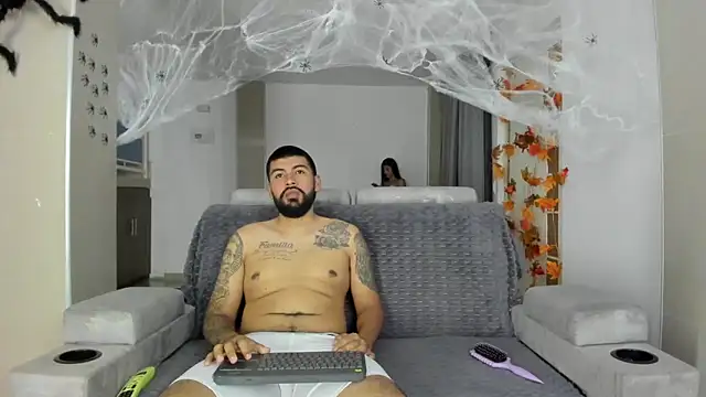 DulceRomance online show from October 29, 5:20 am