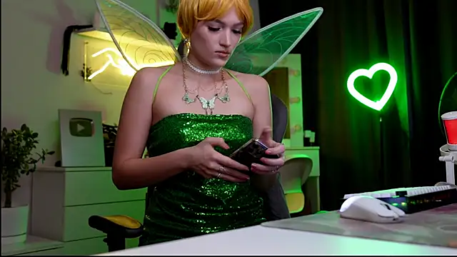 MrsTenderBeast online show from September 21, 3:13 pm