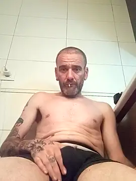 Snapshot of raulacab chatting on July 8, 2:38 am raulacab online show from July 8, 2:38 am