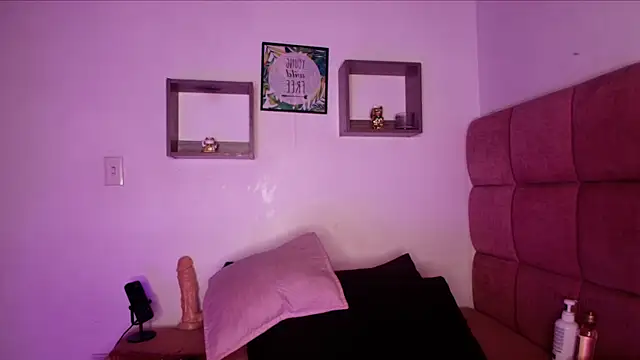 lorrayne  online show from January 18, 11:54 am