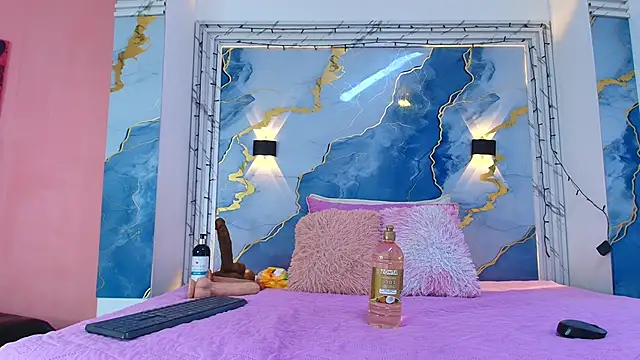 lorrayne  online show from January 16, 12:09 pm