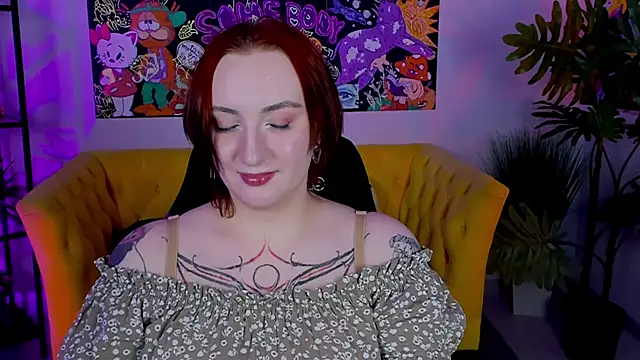Snapshot of AsheLucker chatting on December 14, 11:45 pm AsheLucker online show from December 14, 11:45 pm
