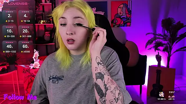 Snapshot of AsheLucker chatting on September 29, 2:27 am AsheLucker online show from September 29, 2:27 am