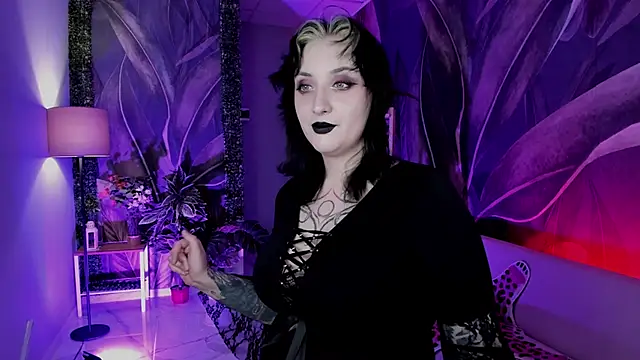 Snapshot of AsheLucker chatting on October 16, 10:44 pm AsheLucker online show from October 16, 10:44 pm