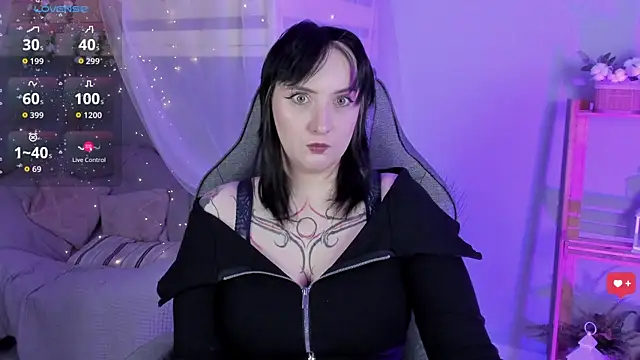 Snapshot of AsheLucker chatting on October 26, 11:31 pm AsheLucker online show from October 26, 11:31 pm