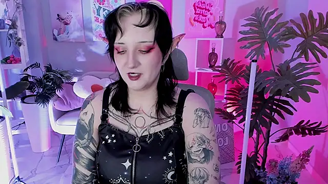 Snapshot of AsheLucker chatting on November 7, 11:16 pm AsheLucker online show from November 7, 11:16 pm