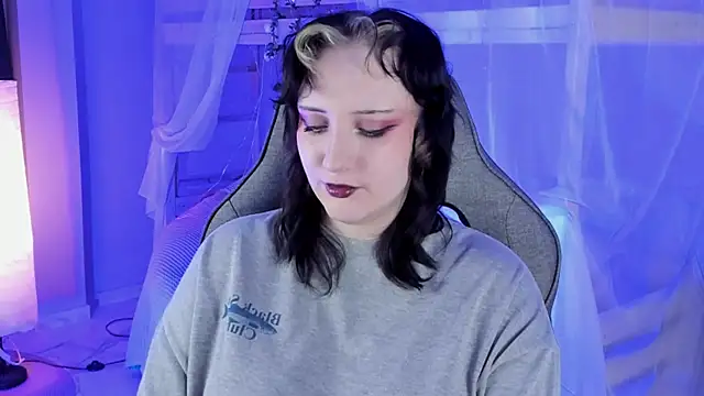 Snapshot of AsheLucker chatting on November 28, 11:07 pm AsheLucker online show from November 28, 11:07 pm