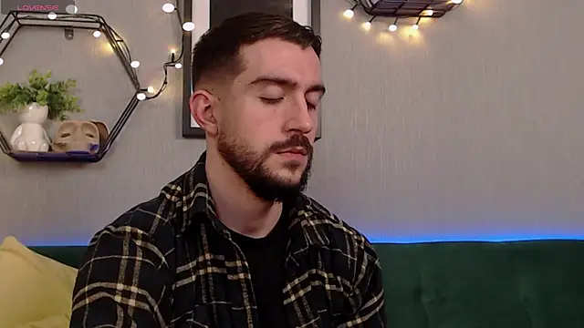 Dylan Best online show from December 27, 12:29 am