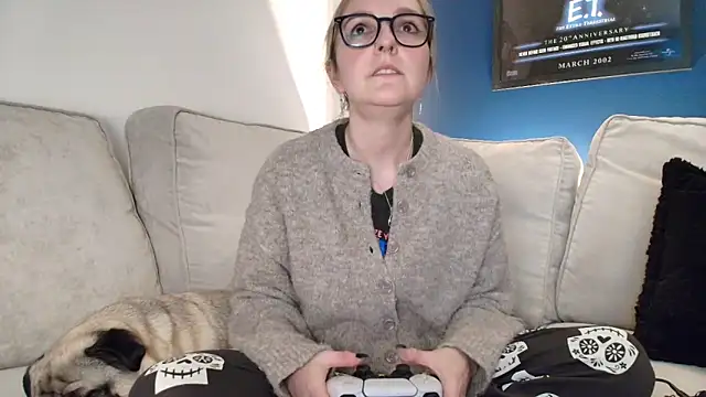 short sweetpea online show from September 25, 9:07 pm