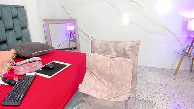 IsiisLovei online show from November 15, 2:13 pm