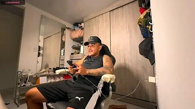 jordylatin20 online show from November 8, 1:39 am