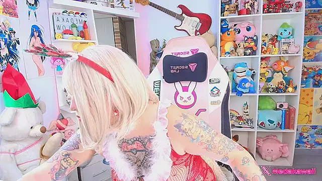 meda kawaii  online show from December 21, 6:37 pm