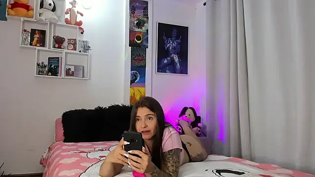 Sarah Jhonson online show from January 13, 11:27 pm