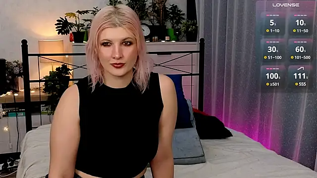 olisunny5 online show from December 14, 10:13 am