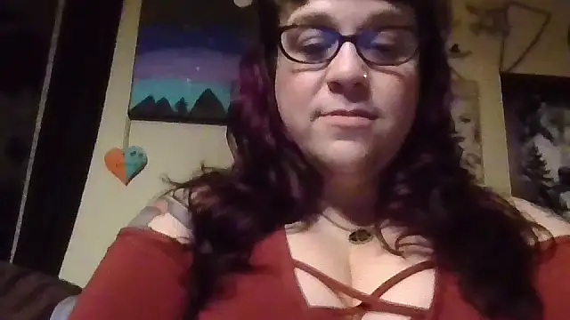 Snapshot of GothyBaby chatting on March 21, 12:37 am GothyBaby online show from March 21, 12:37 am