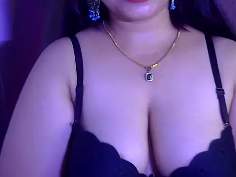 Snapshot of Maalnad_beauty chatting on April 14, 6:03 pm Maalnad beauty online show from April 14, 6:03 pm