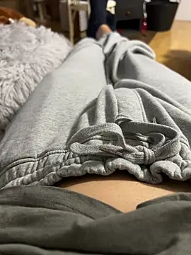 Snapshot of petuletra chatting on January 28, 8:15 pm petuletra online show from January 28, 8:15 pm