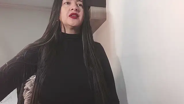 Snapshot of Cherry_1992 chatting on October 26, 11:16 am Cherry 1992 online show from October 26, 11:16 am